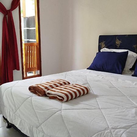 Tatasya Homestay Senaru Ngoại thất bức ảnh