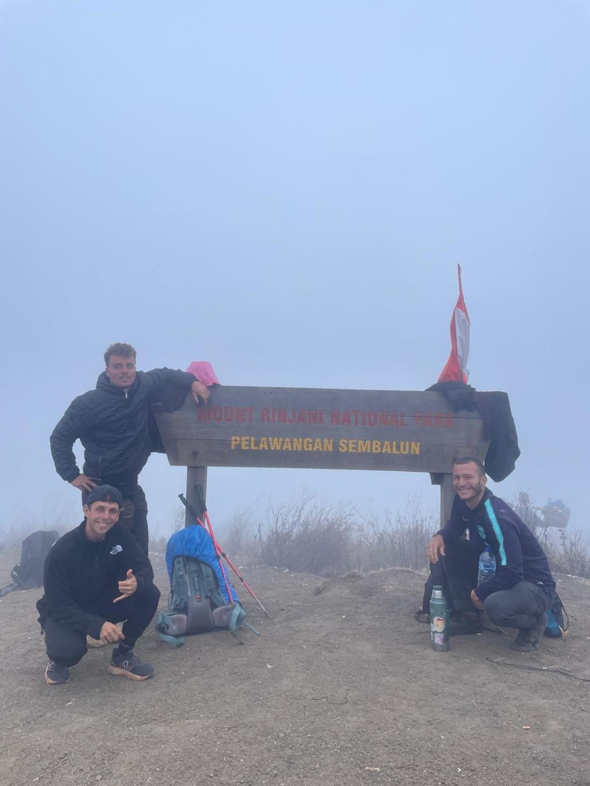 Tatasya Homestay Senaru Ngoại thất bức ảnh